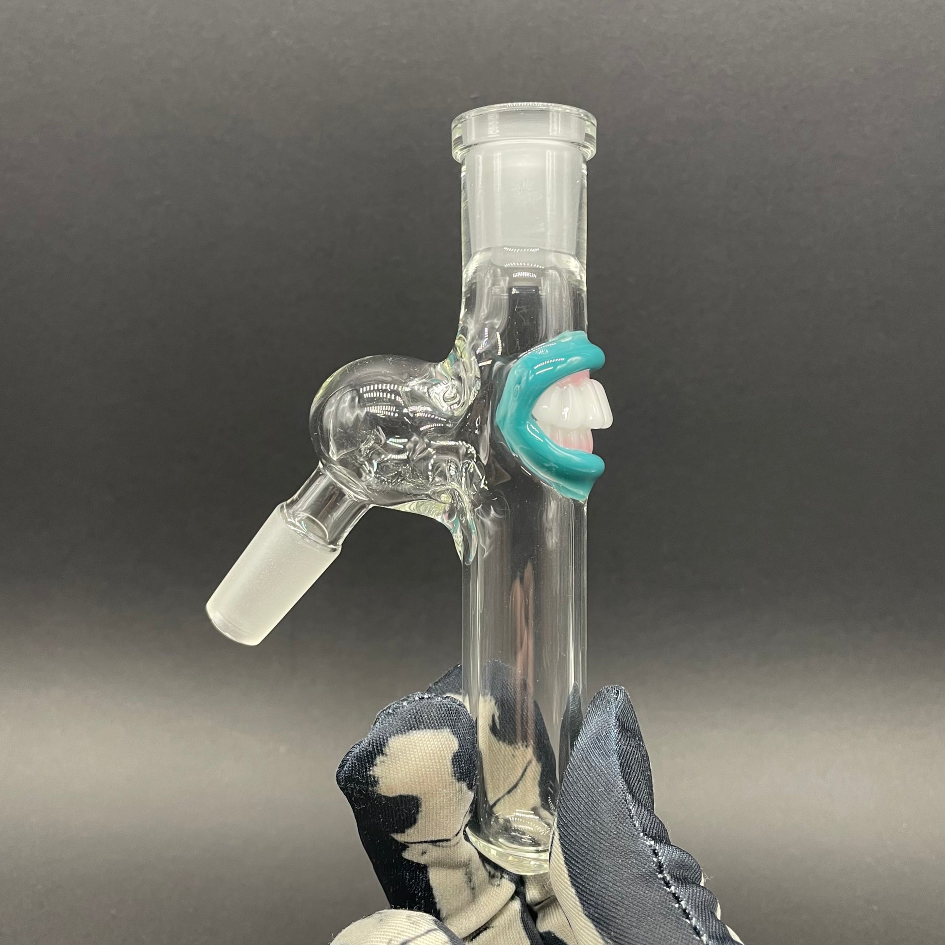 Close-up of 14mm 45° ash catch (teeth) - handcrafted glass