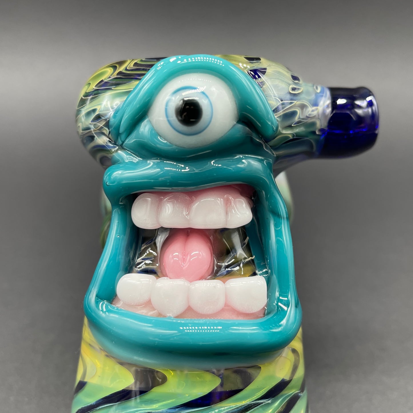 Premium Screaming tentacle bubbler - collectible glass art