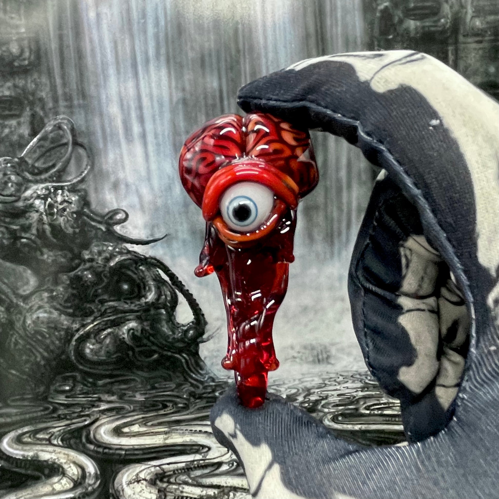 Hand-blown Brain pendant - Leviathan Glass original