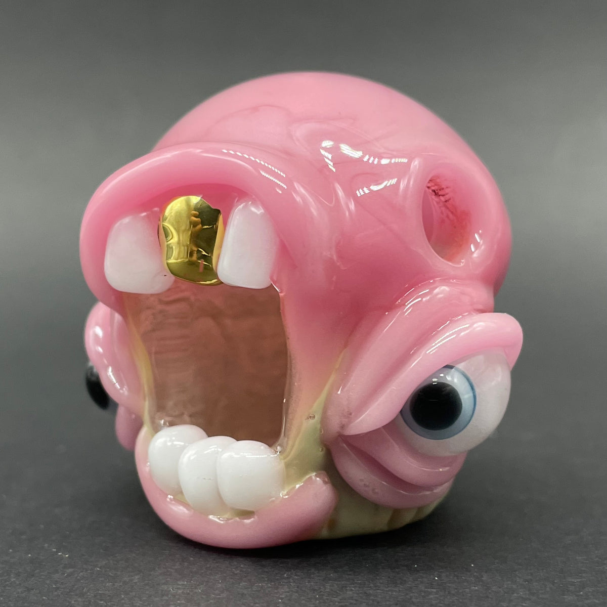 Close-up of Cupcake pendant - handcrafted glass