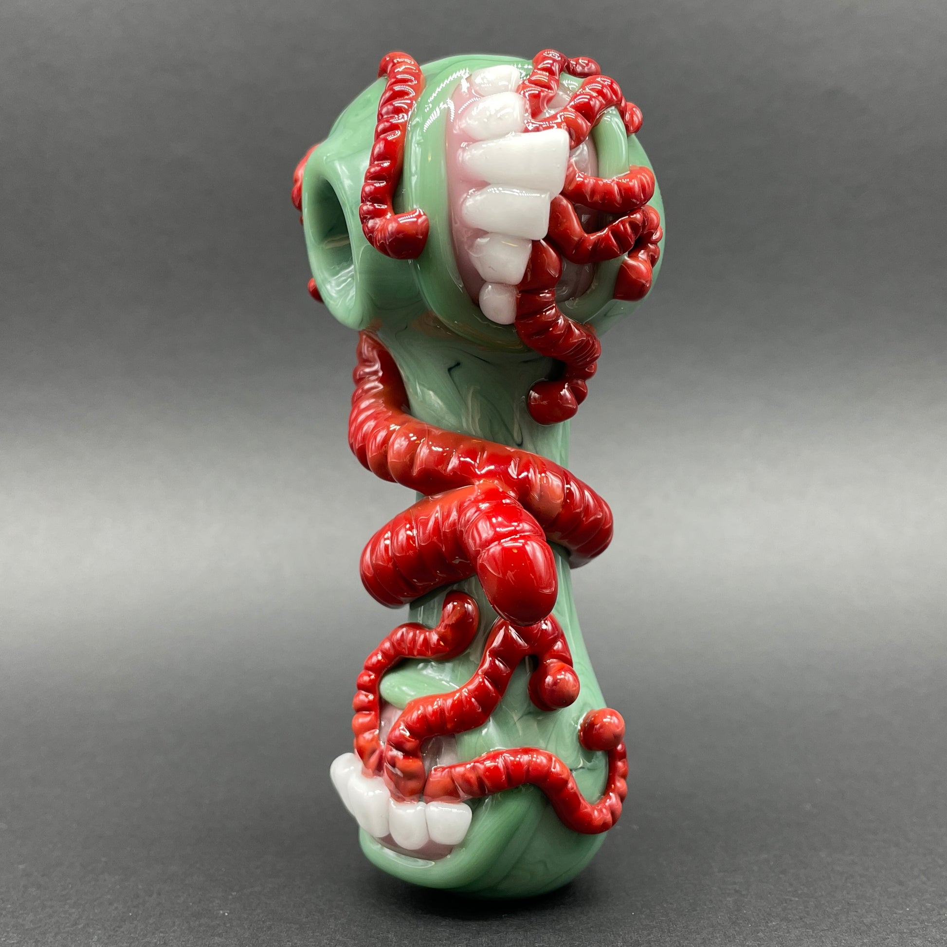 Worm food spoon detail view - premium glass art