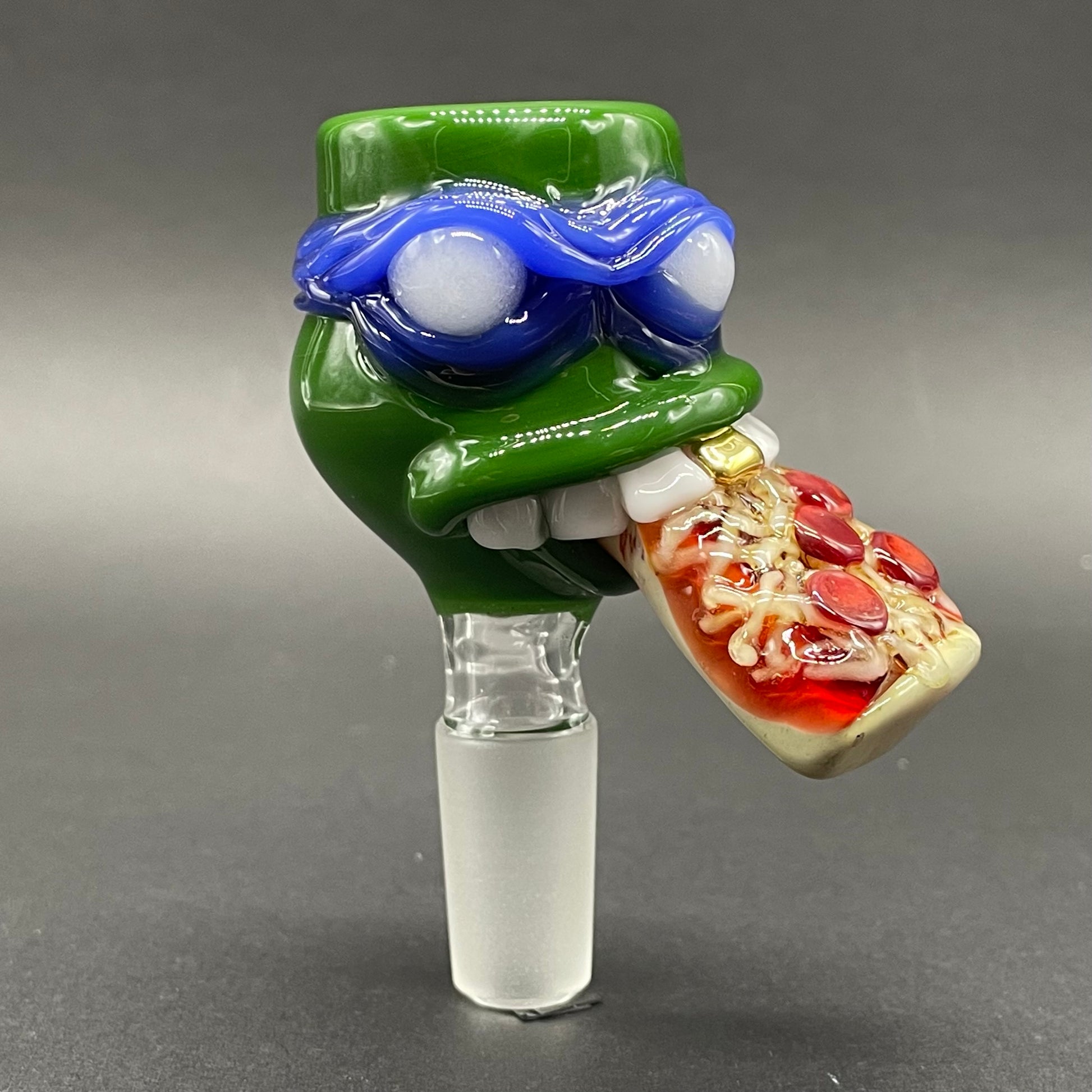 Leonardo 14mm detail view - premium glass art