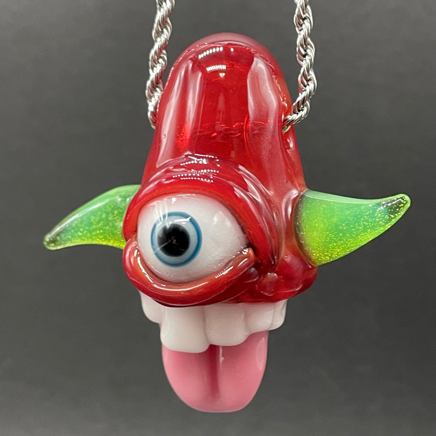 Licky McOneEye glass pendant craftsmanship - artisan glass work