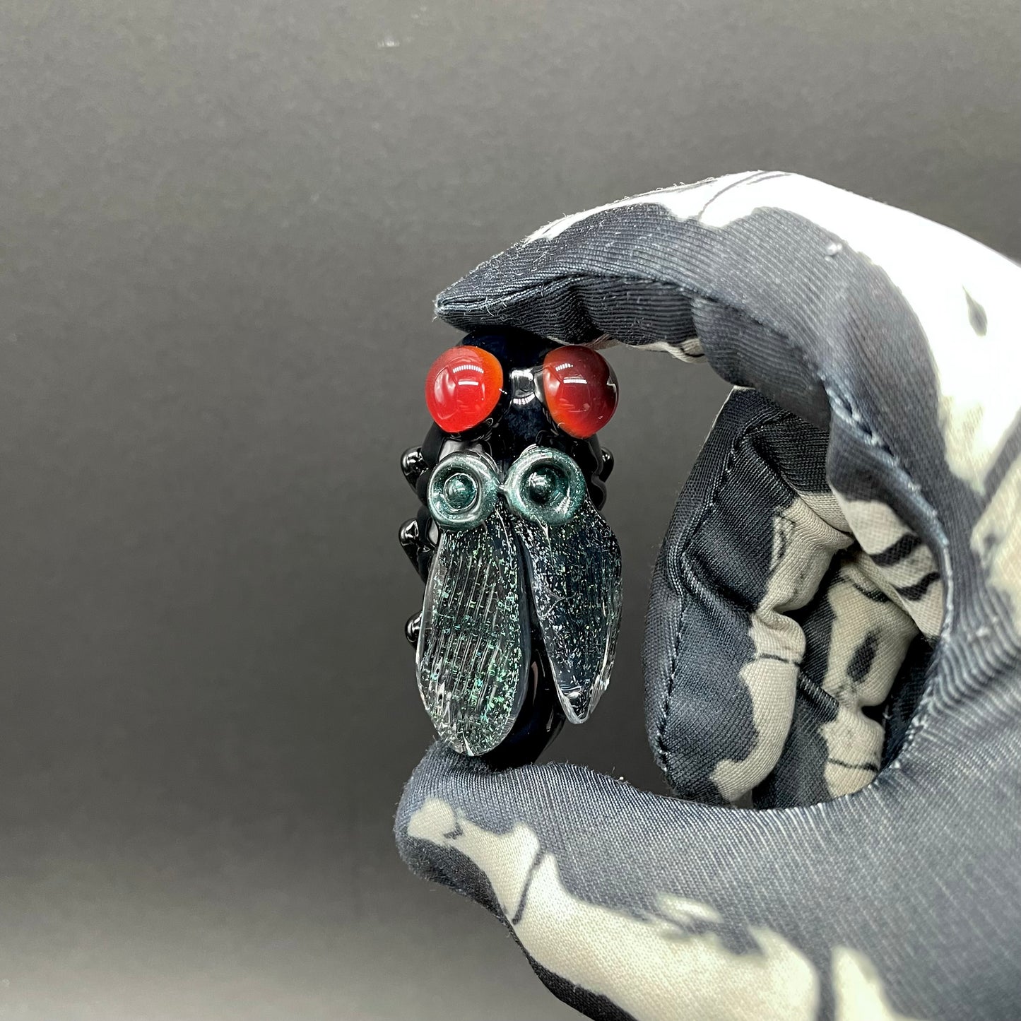 Hand-blown Cicada pendant - Leviathan Glass original