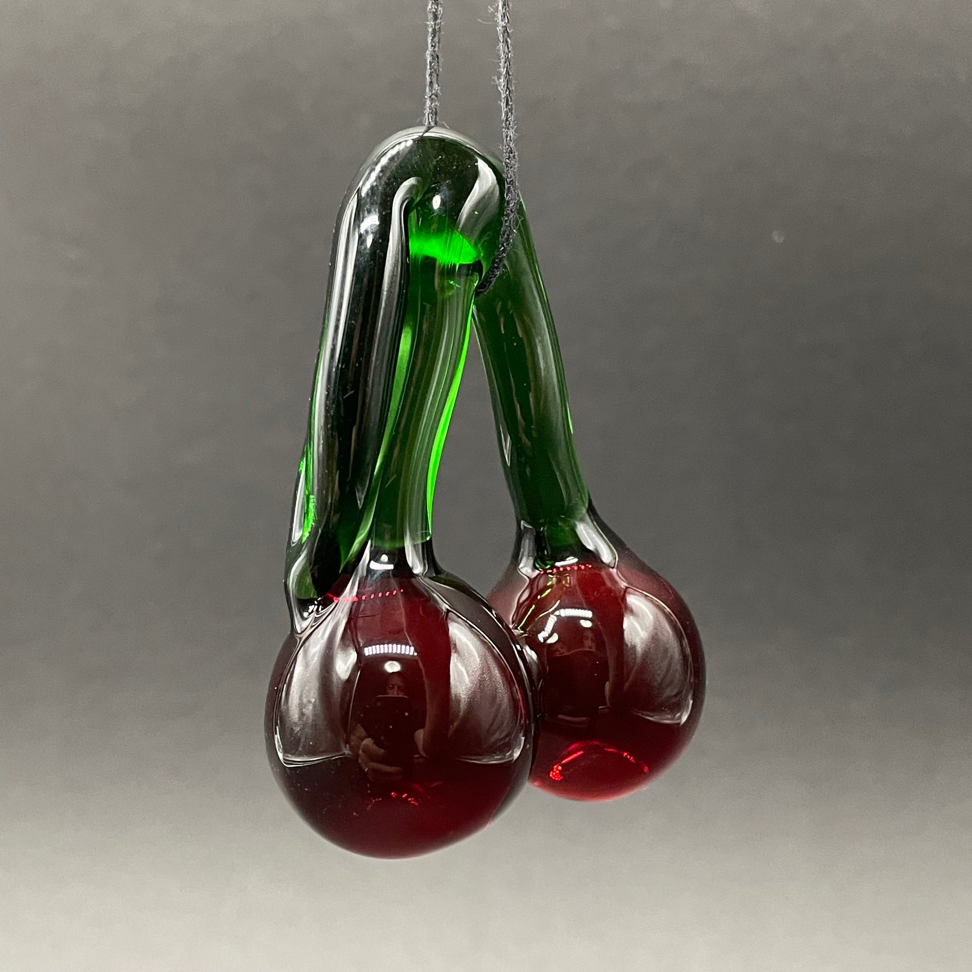 Transparent cherry pendant craftsmanship - artisan glass work