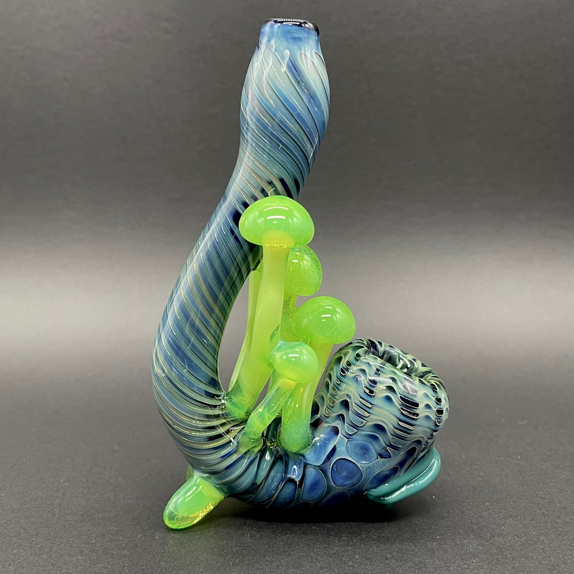 Slime Green Mushroom Sherlock by Leviathan Glass - artisan detail
