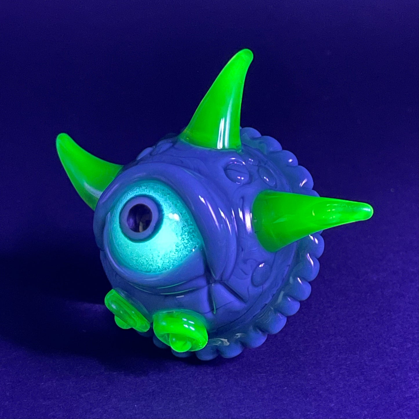 Artisan glass Dicroic Cyclops marble - detailed craftsmanship