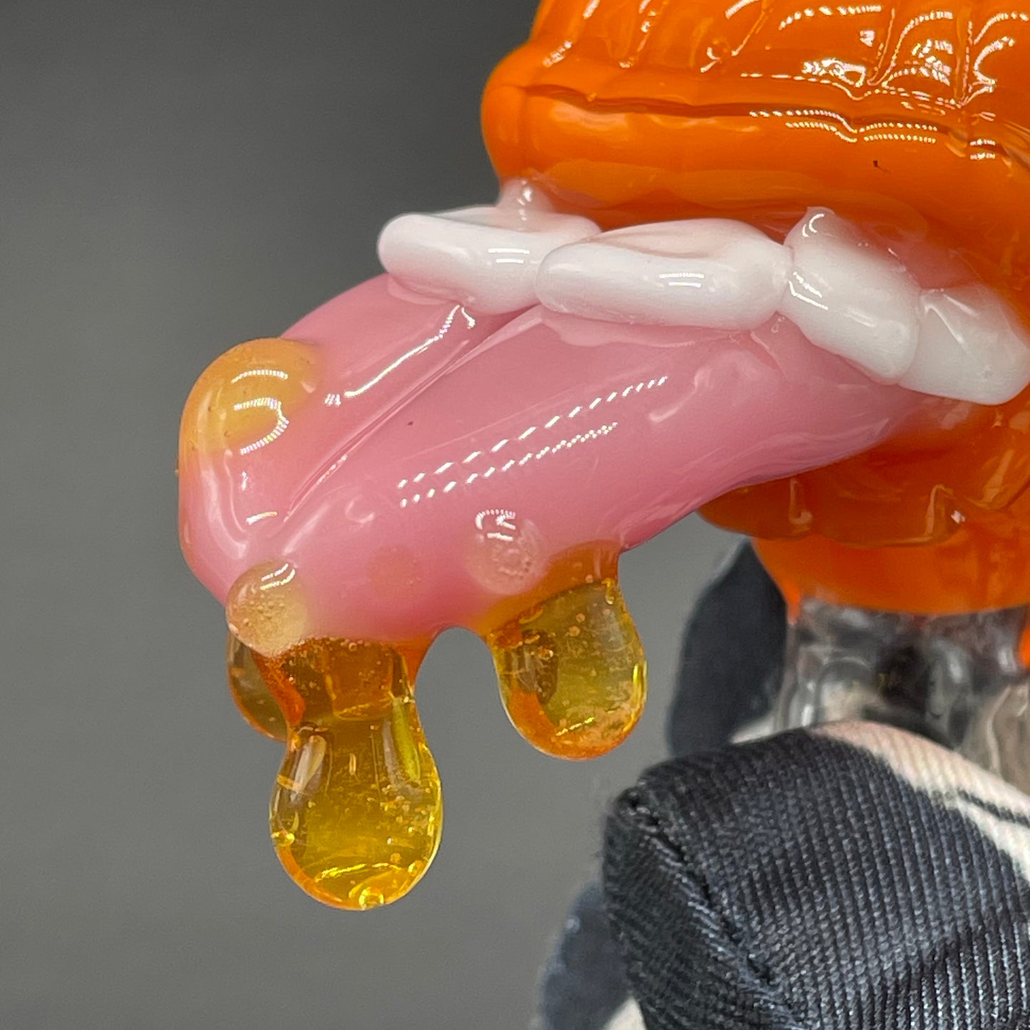 Artisan glass 14mm drooling tongue slide - detailed craftsmanship