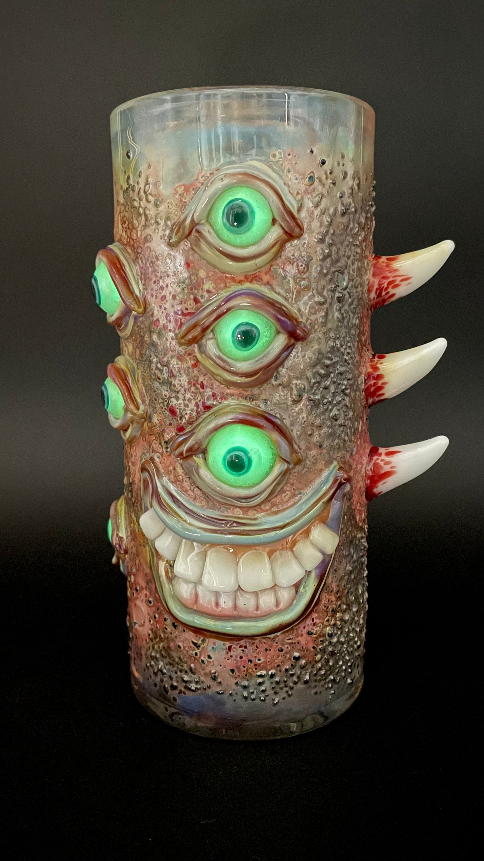 pint glass craftsmanship - artisan glass work