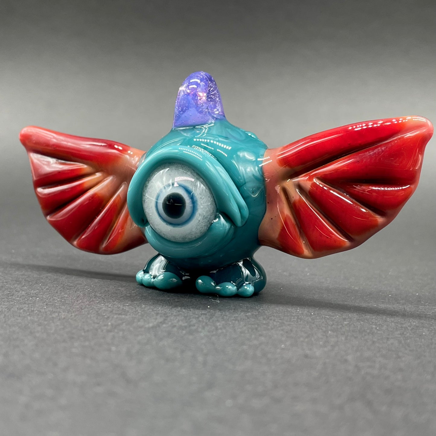 flying cyclops pendant craftsmanship - artisan glass work