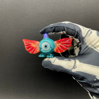 Premium flying cyclops pendant - collectible glass art