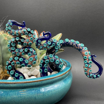 tentacle plant decoration detail view - premium glass art
