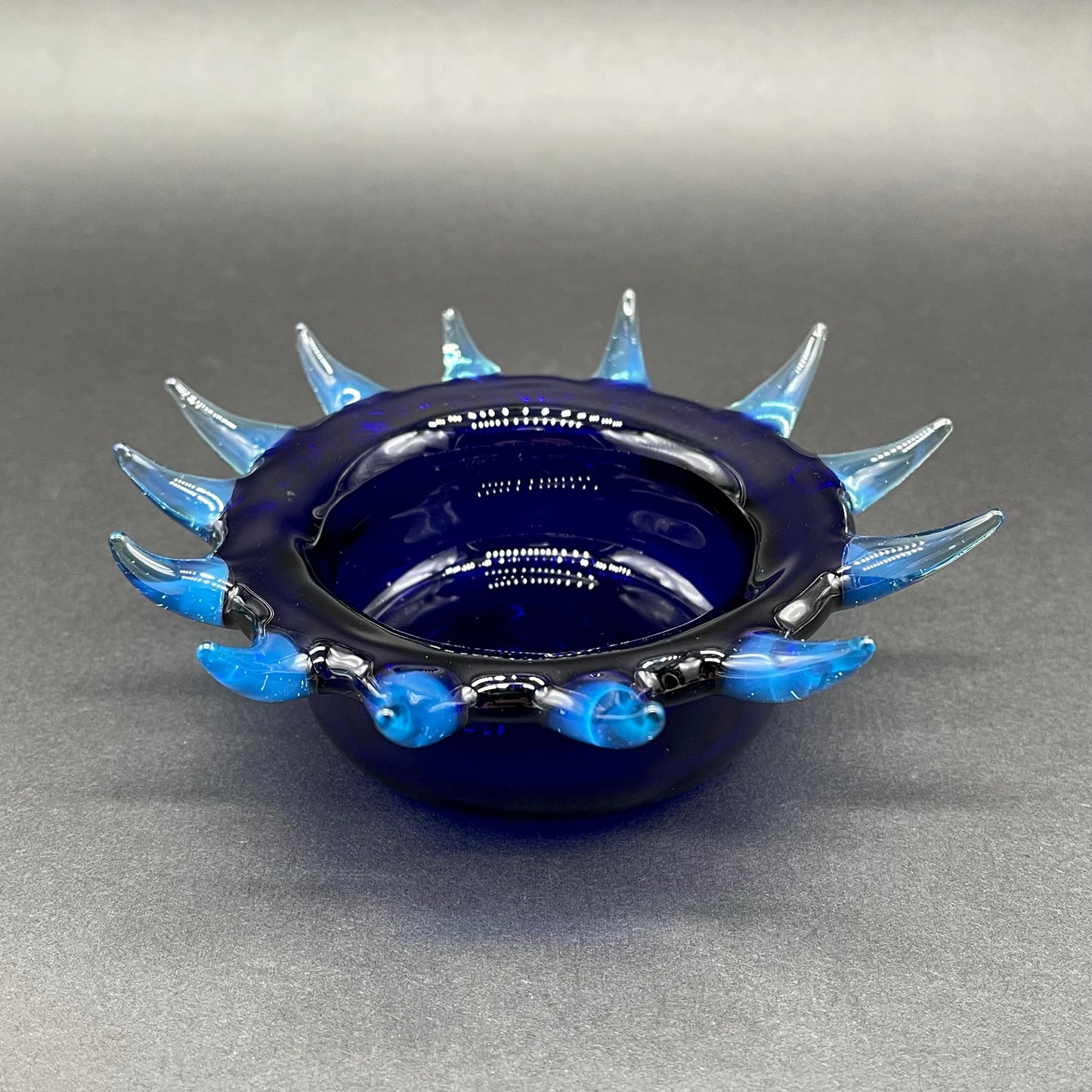 Spiny ashtray by Leviathan Glass - artisan detail