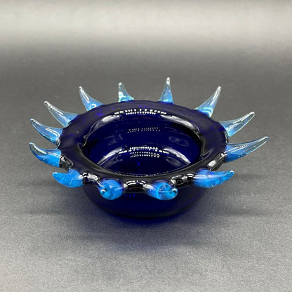 Spiny ashtray by Leviathan Glass - artisan detail
