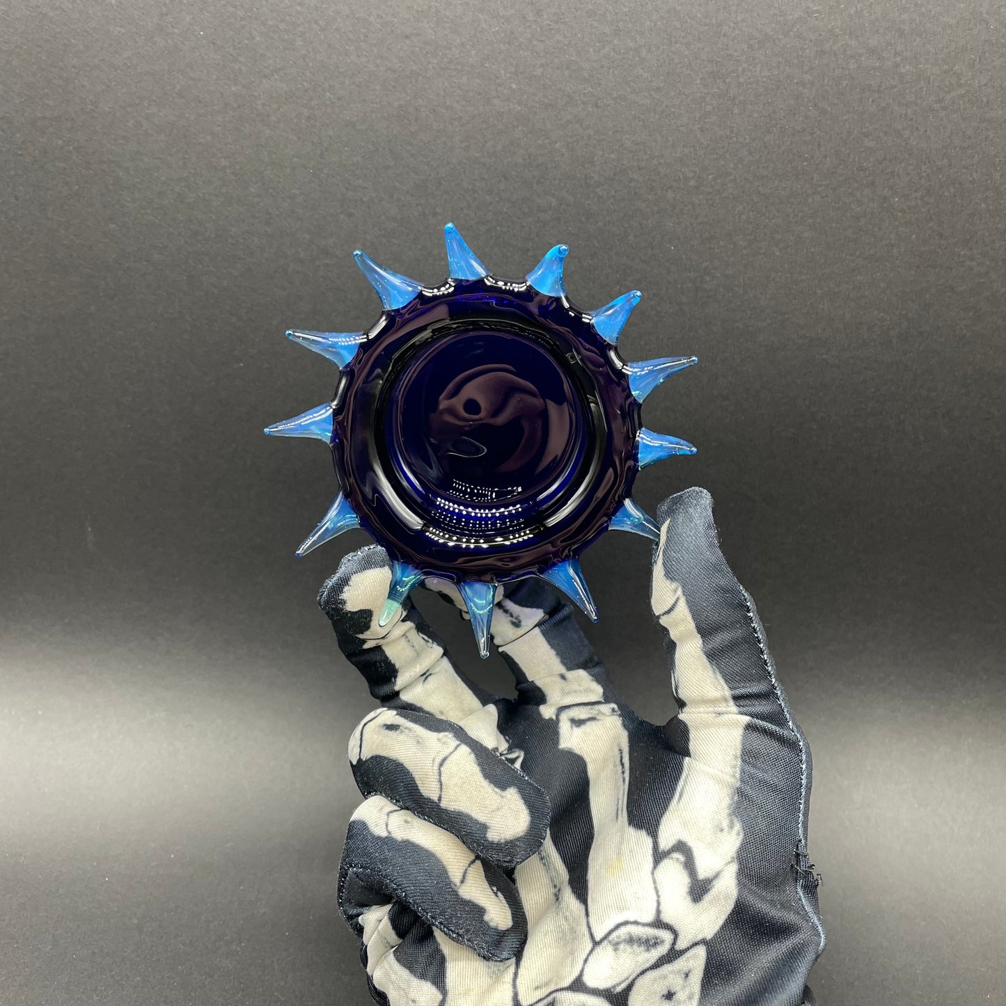 Artisan glass Spiny ashtray - detailed craftsmanship