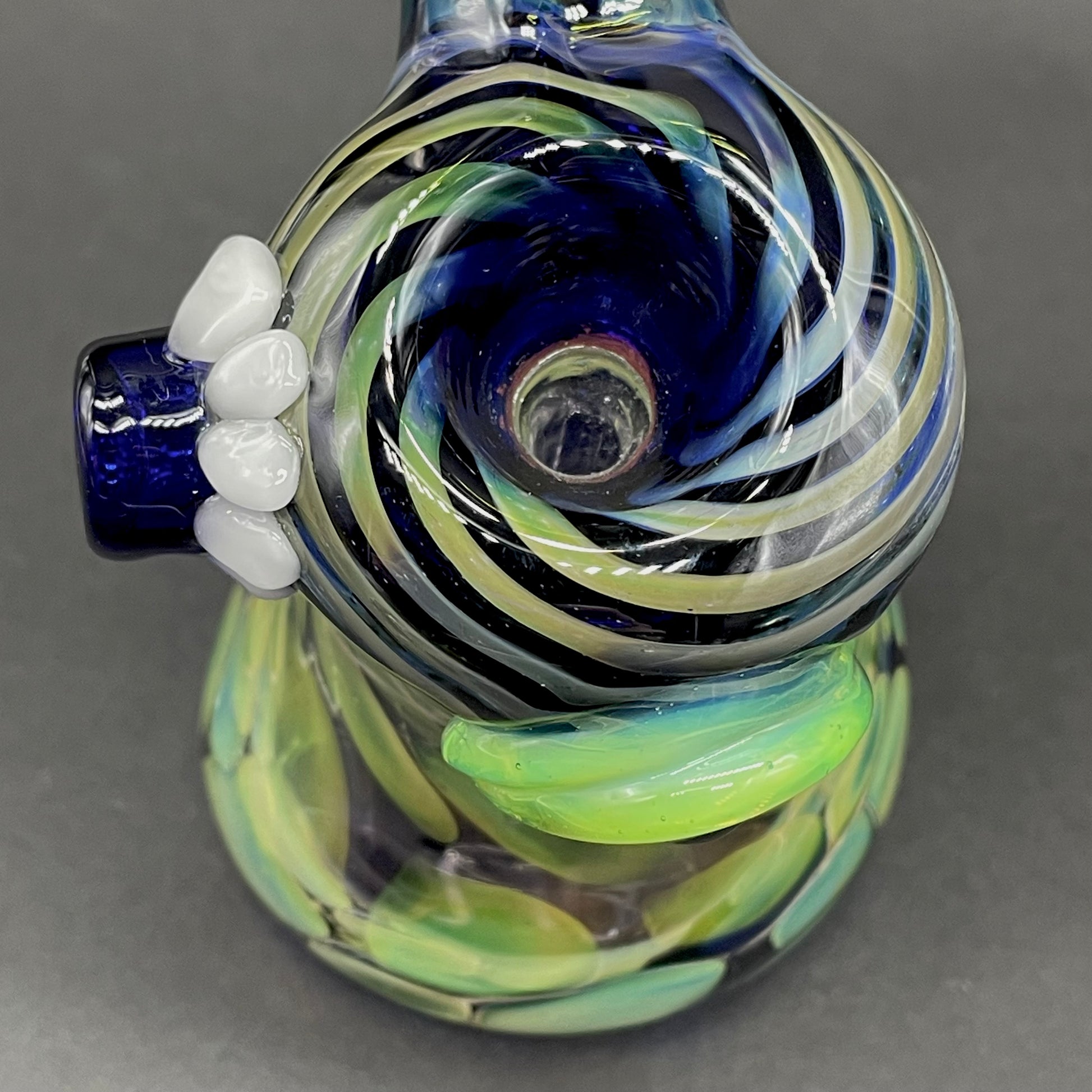 Artisan glass alien head bubbler - detailed craftsmanship