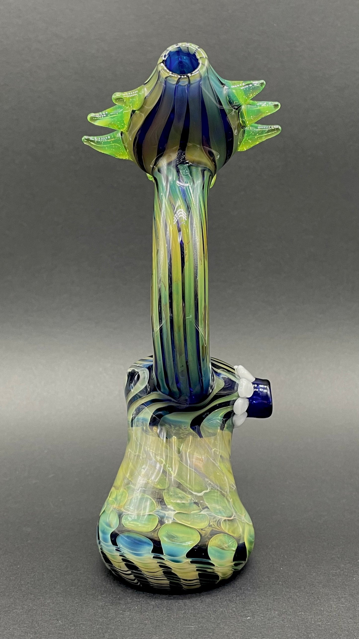 Hand-blown alien head bubbler - Leviathan Glass original