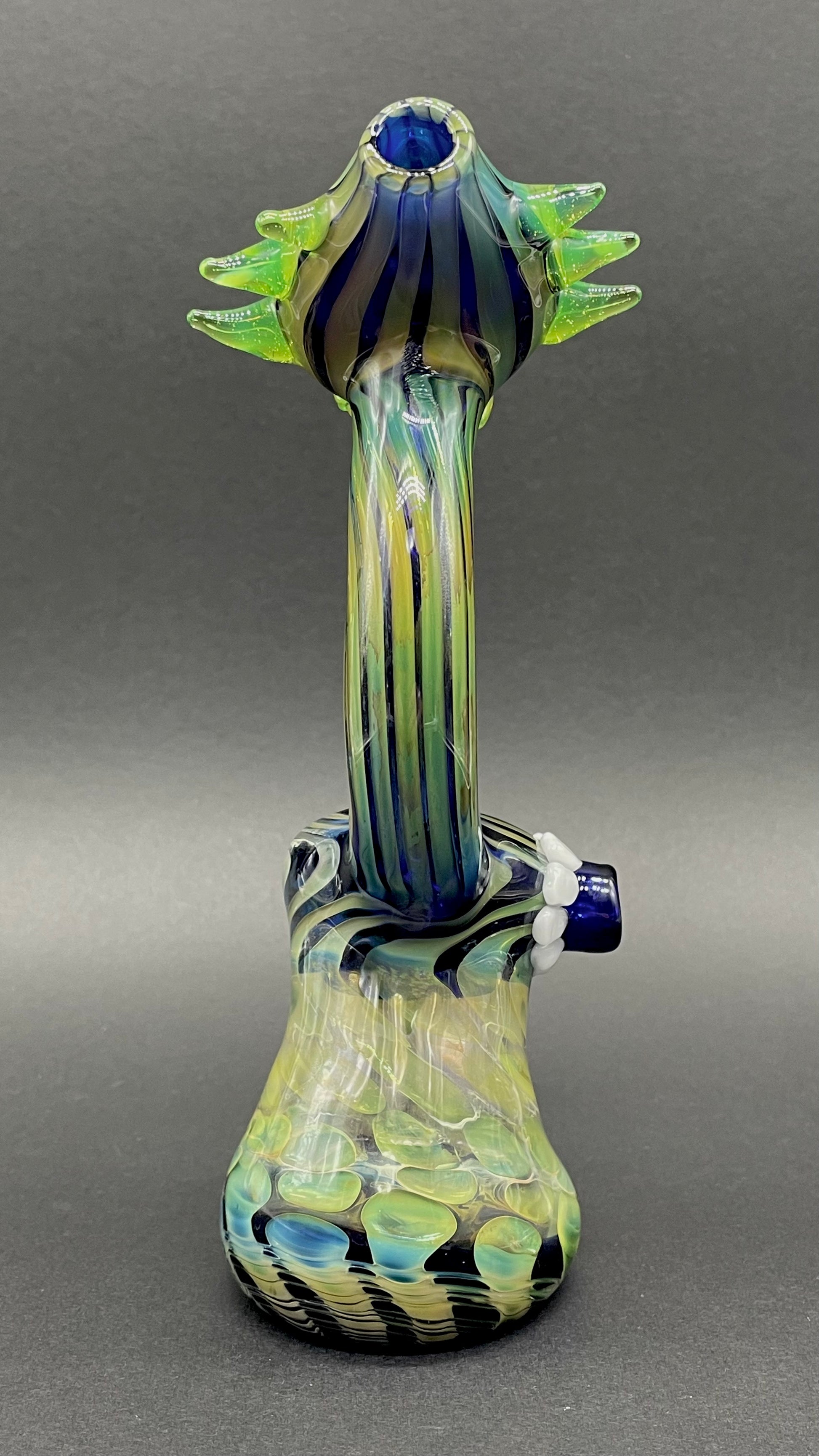 Hand-blown alien head bubbler - Leviathan Glass original