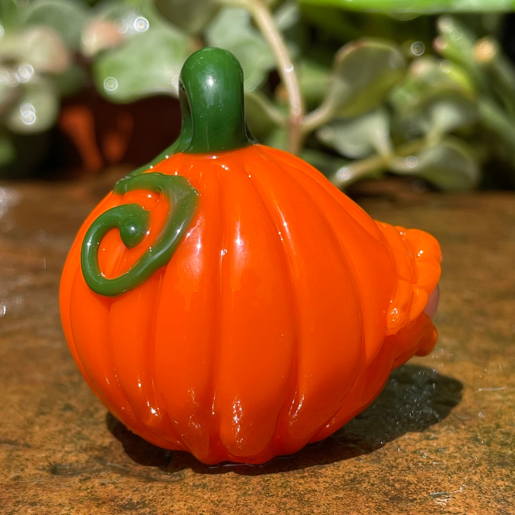Pumpkin pendant by Leviathan Glass - artisan detail
