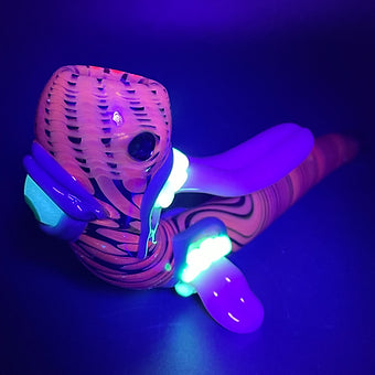 Hand-blown UV Tongue Gandalf - Leviathan Glass original
