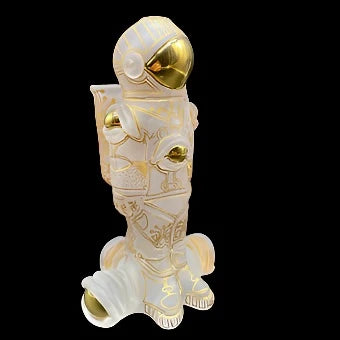 Close-up of 14mm Astronaut Rig - handcrafted glass