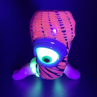 Artisan glass UV Tongue Gandalf - detailed craftsmanship