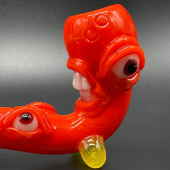 Poppy Argus Gandalf detail view - premium glass art