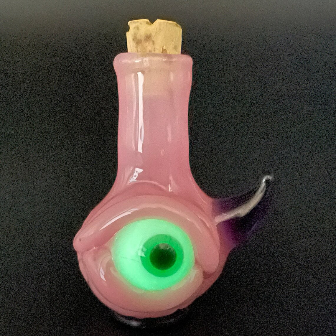 Pink potion bottle / pendant by Leviathan Glass - artisan detail