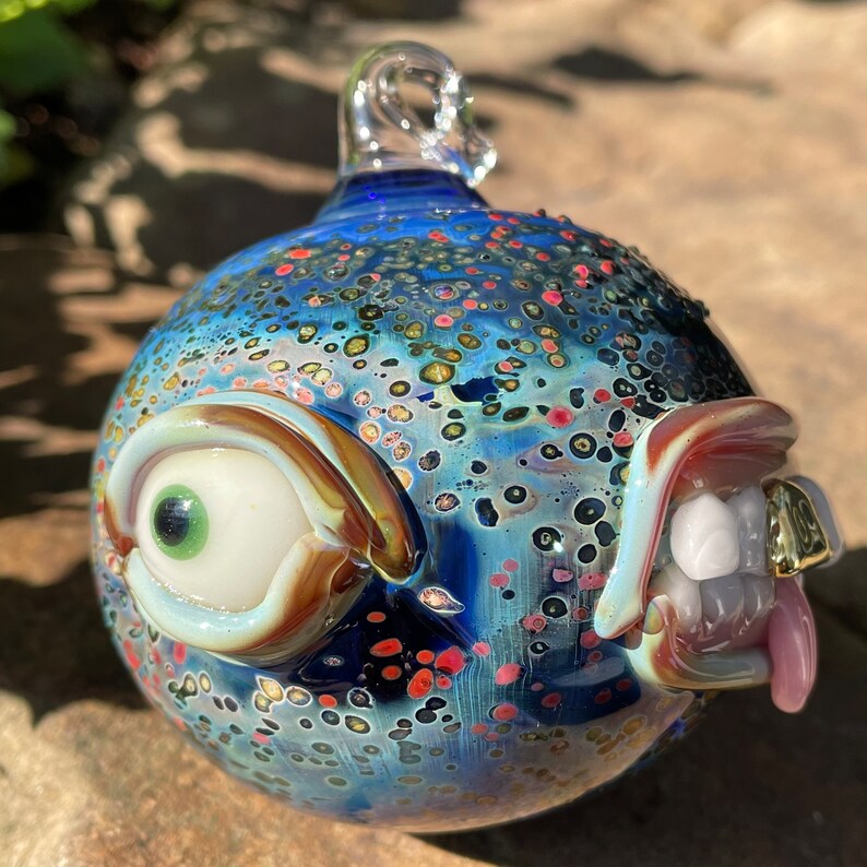 Sneaky eye cyclops ornament craftsmanship - artisan glass work
