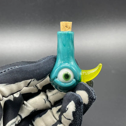 Agua azule cyclops potion bottle by Leviathan Glass - artisan detail