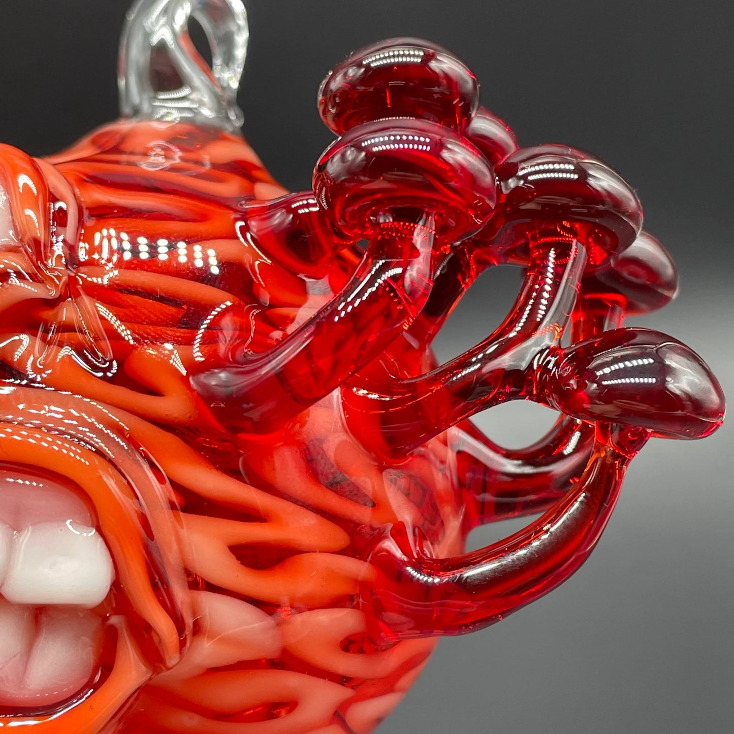 Cyclopian Brain ornament by Leviathan Glass - artisan detail