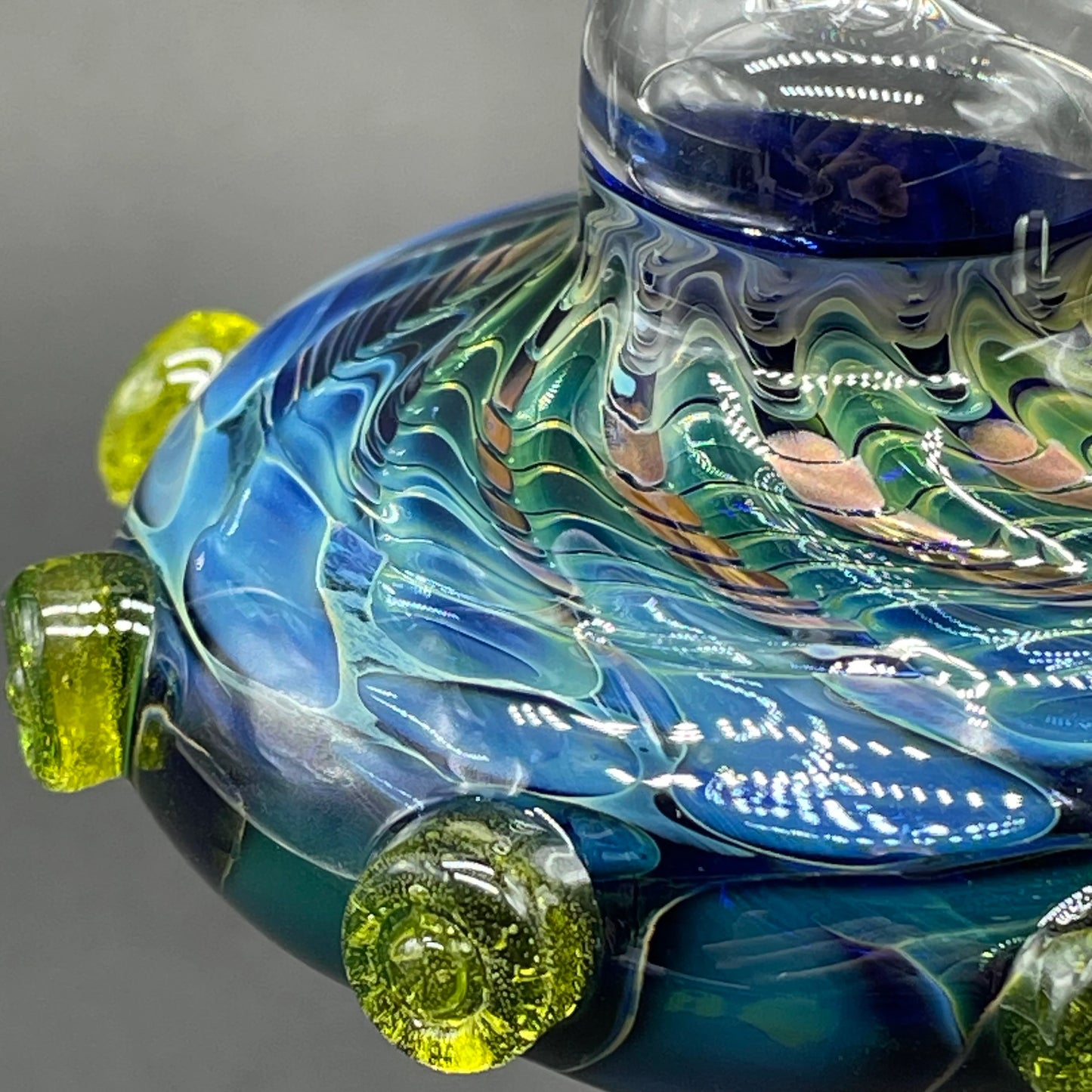 Premium Alien abduction ornament (Alien) - collectible glass art