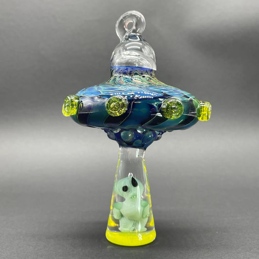 Alien abduction ornament (Alien) detail view - premium glass art