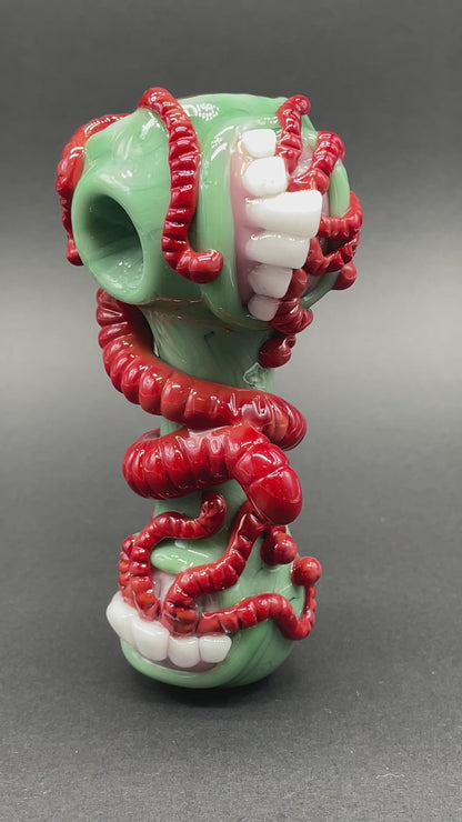 Worm food spoon